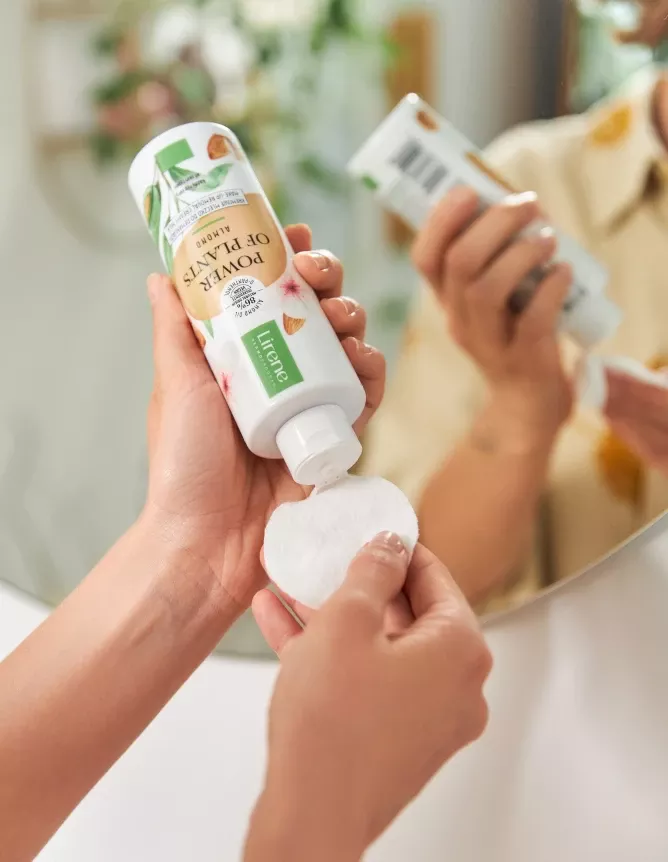 Lirene Power Of Plantis Kremowe Mleczko do Demakijażu Migdał 200ml