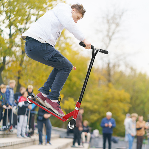 HOMCOM Stunt Scooter, 360° Entry Level Tricks Scooter w/ Lightweight Aluminium Deck and ABEC 7 Bearing, For Age 14+ Beginners, Red