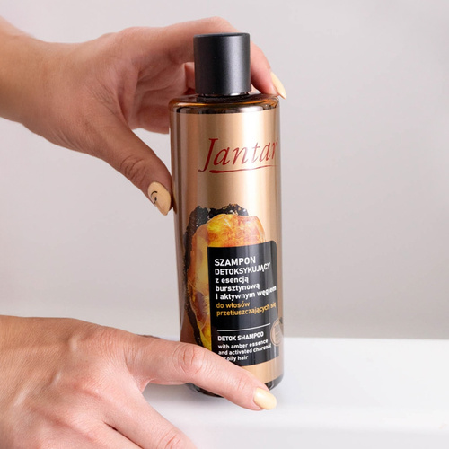 Jantar Detoksykujący Szampon z Esencją Bursztynową i Węglem dla Włosów Przetłuszczających Się 300ml